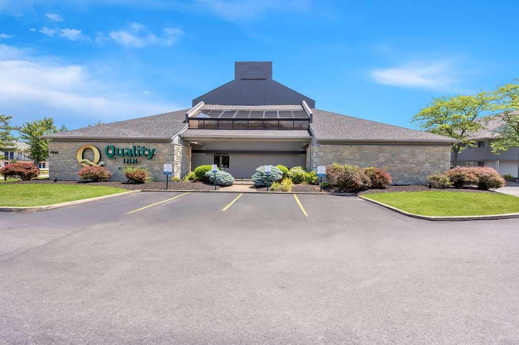 Quality Inn Middleburg Heights Exterior foto