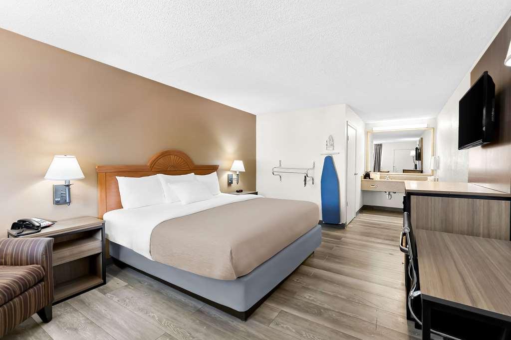 Quality Inn Middleburg Heights Quarto foto